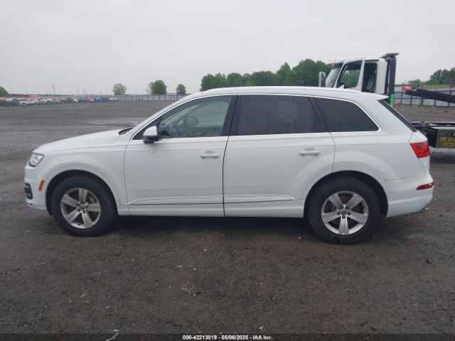 WA1LHAF70JD015988 Audi Q7 2.0t Premium