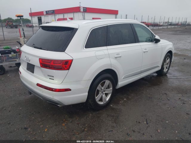 WA1LHAF70JD015988 Audi Q7 2.0t Premium