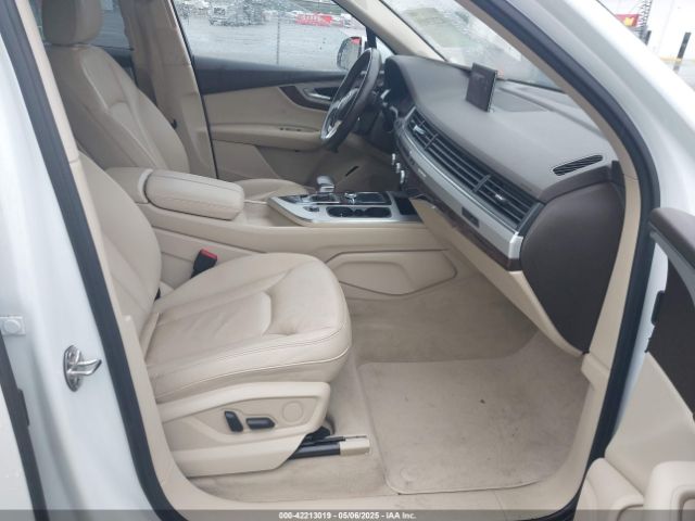 WA1LHAF70JD015988 Audi Q7 2.0t Premium