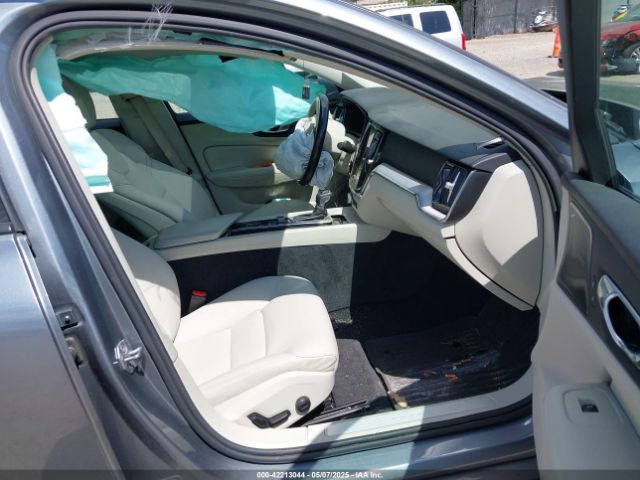 2020 VOLVO S60 7JRA22TK8LG063920 Photo 4