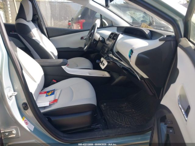 JTDKARFU6G3513668 Toyota Prius Four