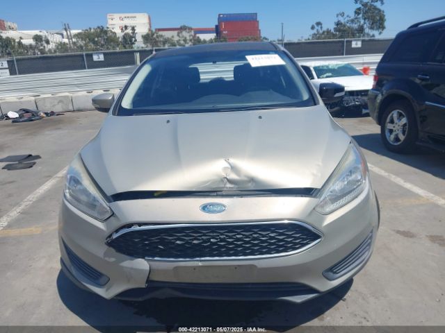 1FADP3K23FL385953 Ford FOCUS SE