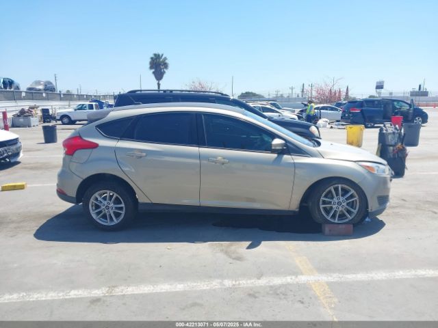 1FADP3K23FL385953 Ford FOCUS SE