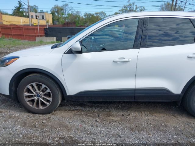 1FMCU0G60MUB22668 Ford ESCAPE SE