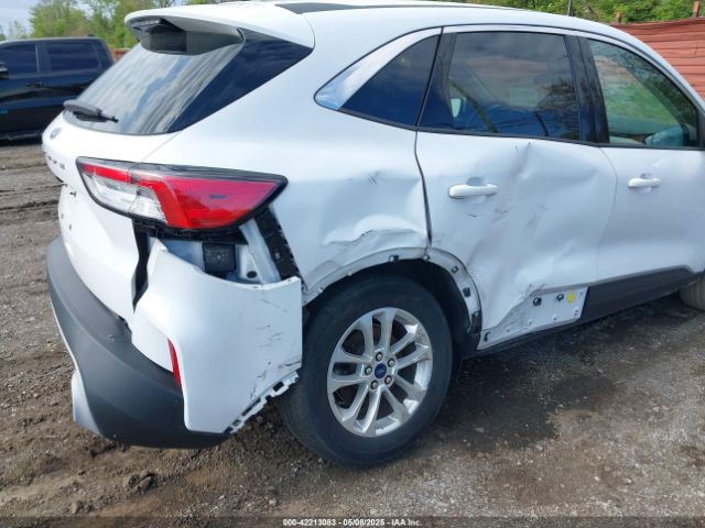 1FMCU0G60MUB22668 Ford ESCAPE SE