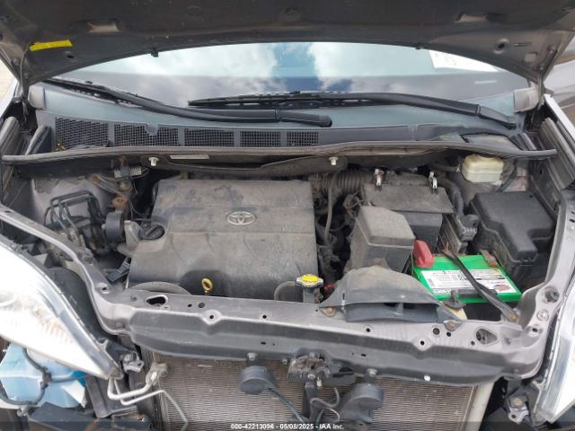 5TDYK3DC4FS533607 Toyota Sienna Xle 8 Passenger