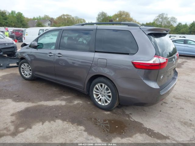 5TDYK3DC4FS533607 Toyota Sienna Xle 8 Passenger