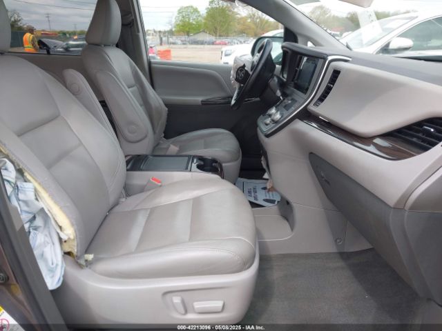 5TDYK3DC4FS533607 Toyota Sienna Xle 8 Passenger