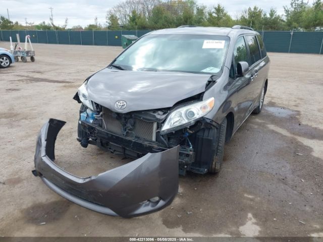 5TDYK3DC4FS533607 Toyota Sienna Xle 8 Passenger