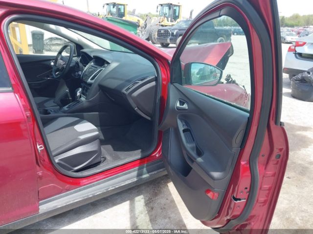 1FADP3K23EL204624 Ford FOCUS SE