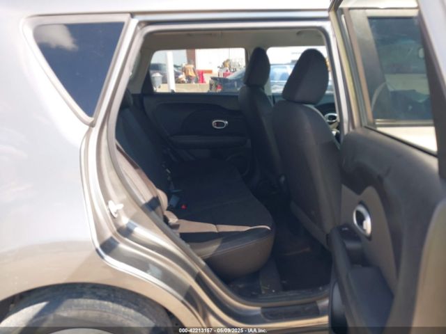 KNDJN2A22F7176971 KIA Soul