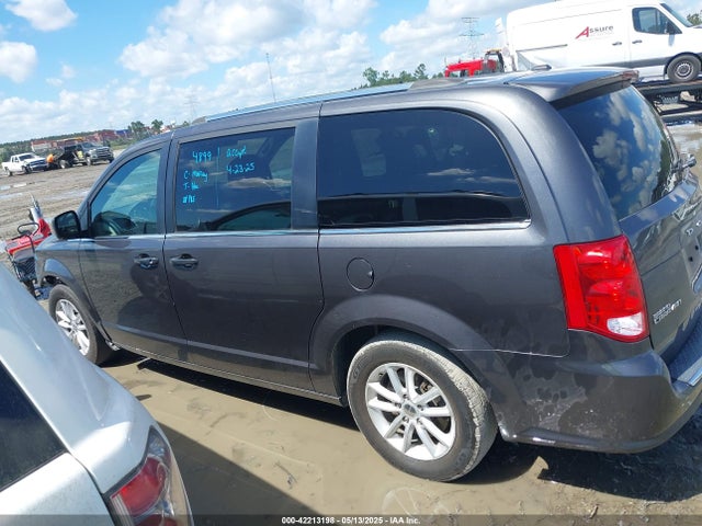 2C4RDGCG2JR329951 Dodge Grand Caravan