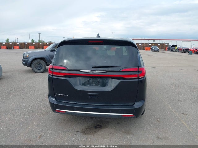 Chrysler Pacifica Touring L 2024 2C4RC1BGXRR135925 Image 16