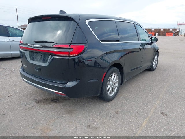 Chrysler Pacifica Touring L 2024 2C4RC1BGXRR135925 Image 4
