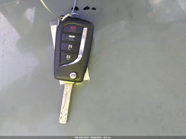 5YFEPMAE6NP317961 Toyota COROLLA LE