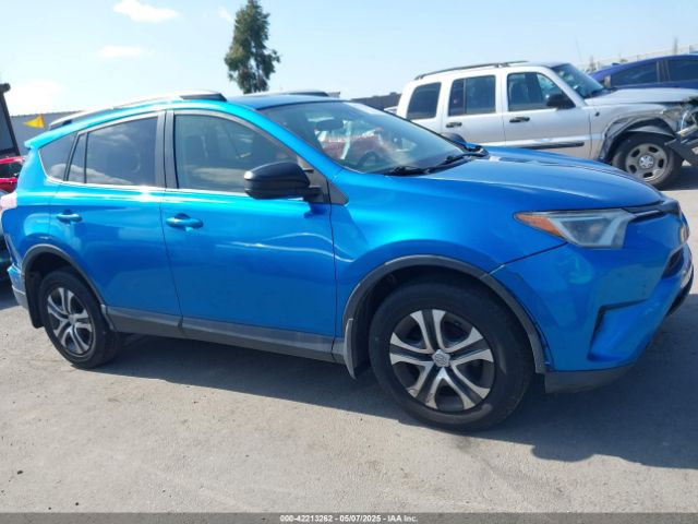 JTMZFREV5HJ119781 Toyota RAV4 LE
