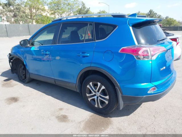 JTMZFREV5HJ119781 Toyota RAV4 LE