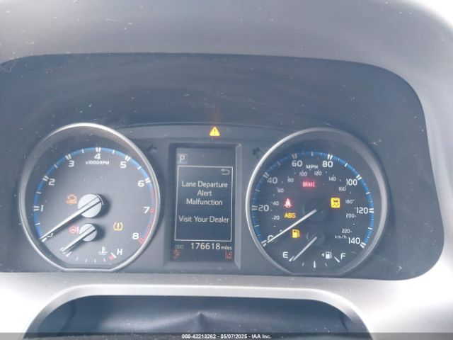 JTMZFREV5HJ119781 Toyota RAV4 LE