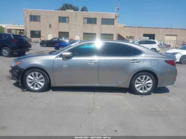 JTHBW1GG2F2084270 Lexus ES 300H