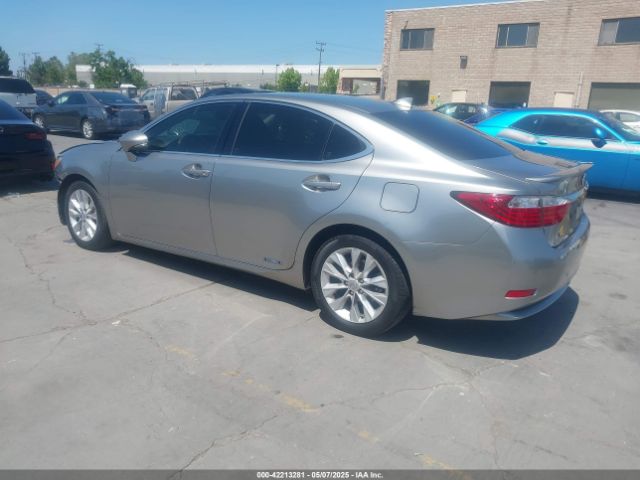 JTHBW1GG2F2084270 Lexus ES 300H