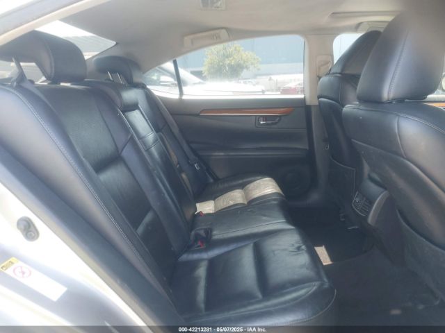 JTHBW1GG2F2084270 Lexus ES 300H