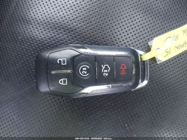 5LMCJ1A9XFUJ20010 Lincoln MKC