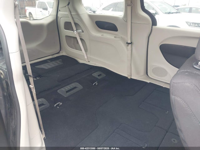 Chrysler Voyager Lx 2023 2C4RC1CG1PR610616 Image 8