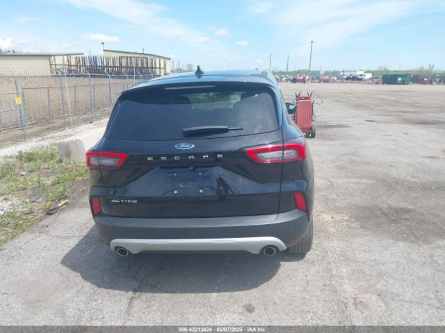 1FMCU0GN8PUA08221 Ford Escape Active