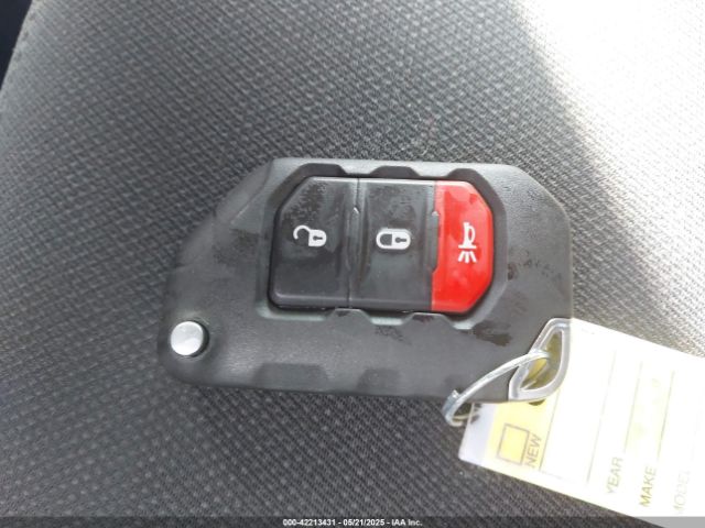 1C4HJXEN1LW204563 Jeep Wrangler Unlimited Sahara 4x4