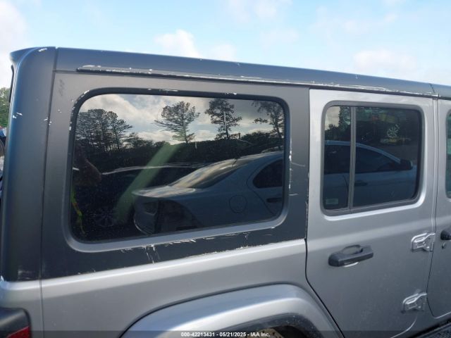 1C4HJXEN1LW204563 Jeep Wrangler Unlimited Sahara 4x4