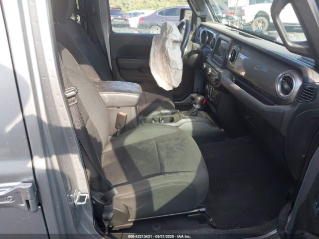 1C4HJXEN1LW204563 Jeep Wrangler Unlimited Sahara 4x4