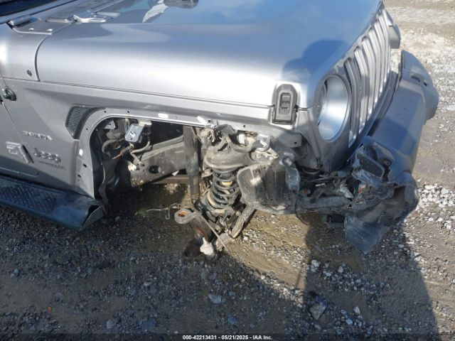 1C4HJXEN1LW204563 Jeep Wrangler Unlimited Sahara 4x4