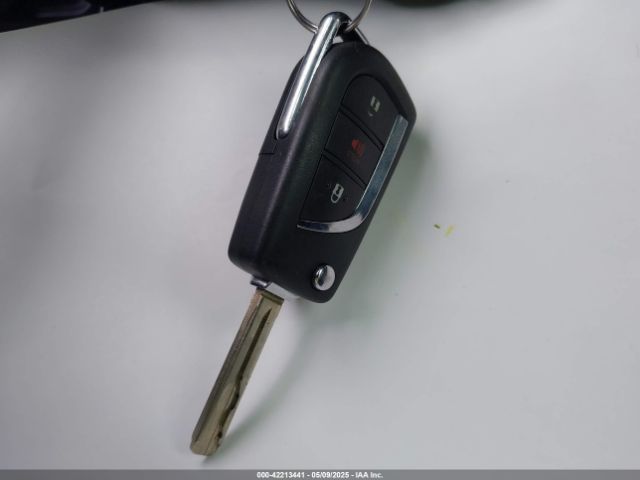 JTMF1RFV6KD016360 Toyota RAV4 LE