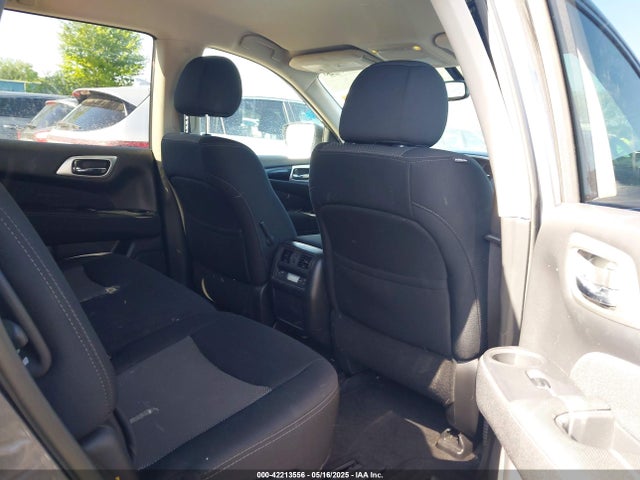 5N1DR2MM3HC638989 Nissan Pathfinder Sv