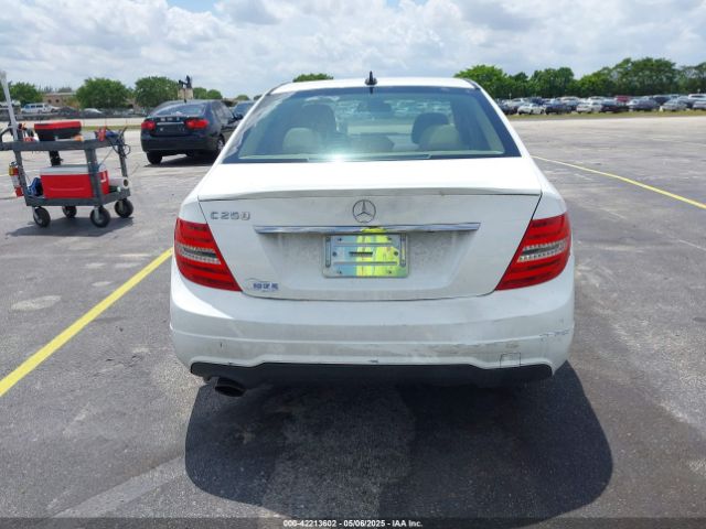 WDDGF4HB0EG255701 Mercedes-Benz C-class C 250 Sport/luxury