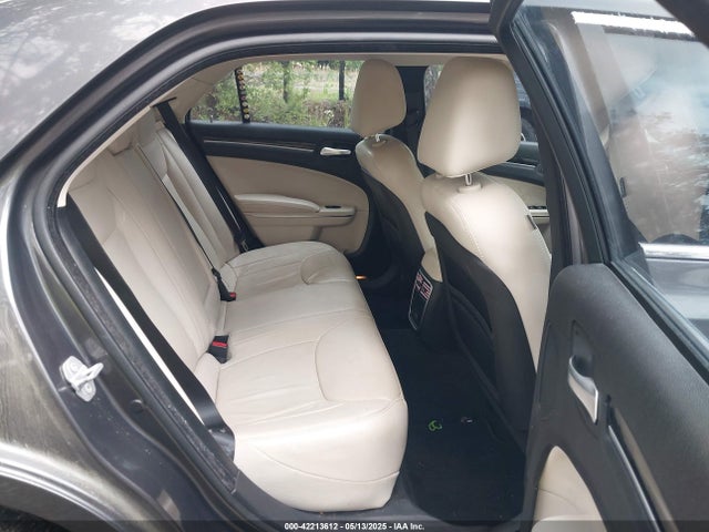 2C3CCAAG3GH141208 Chrysler 300 Limited