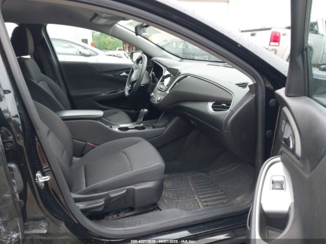 1G1ZB5ST4LF133134 Chevrolet Malibu Fwd Ls