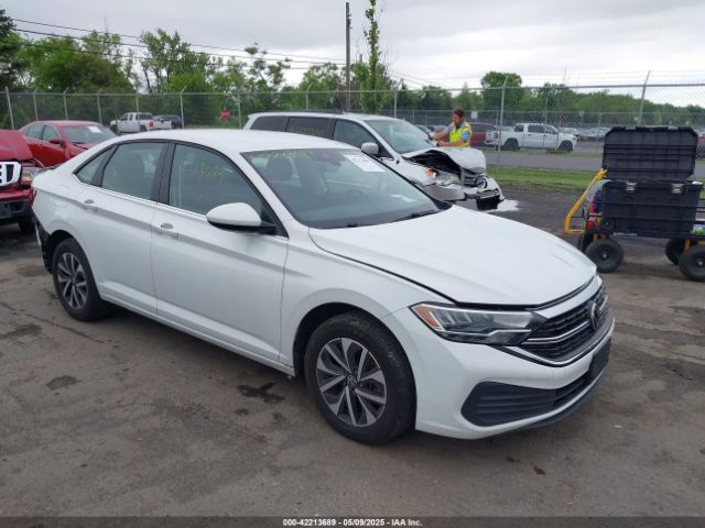 2022 VOLKSWAGEN JETTA 3VWCM7BU0NM016033