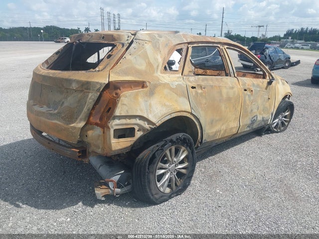 2024 CADILLAC XT5 1GYKNAR42RZ758382 Photo 3