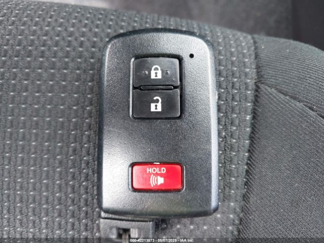 2T3RFREV7JW807823 Toyota Rav4 Xle