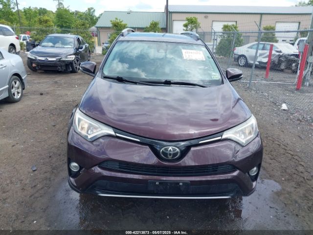 2T3RFREV7JW807823 Toyota Rav4 Xle
