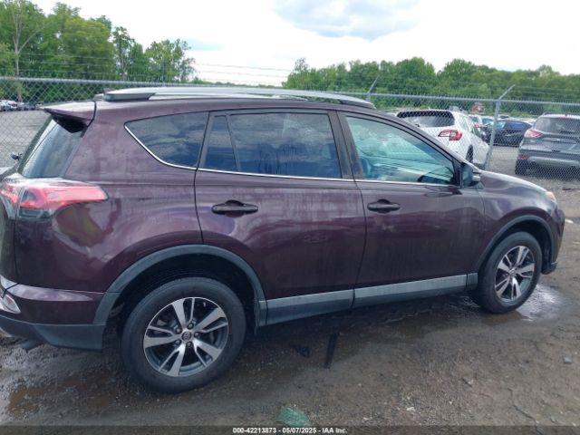 2T3RFREV7JW807823 Toyota Rav4 Xle