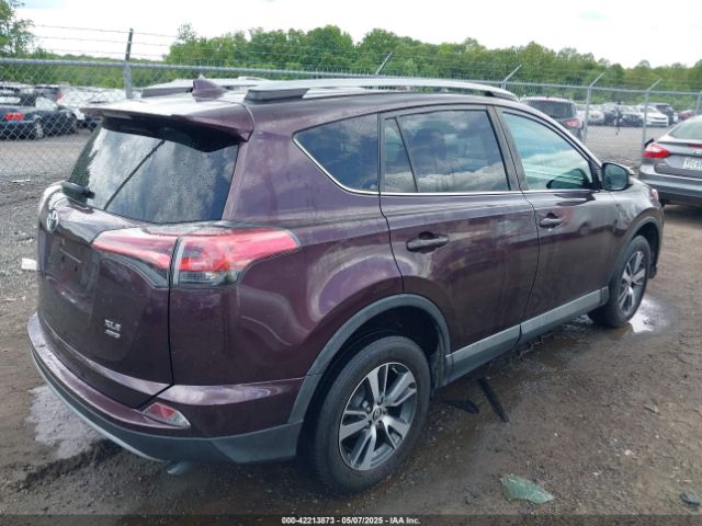 2T3RFREV7JW807823 Toyota Rav4 Xle