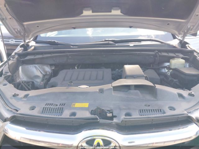 5TDZKRFH4FS116360 Toyota Highlander Le Plus V6