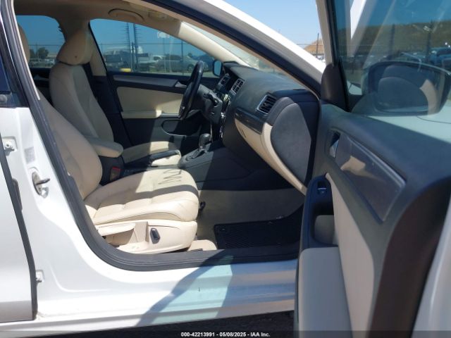 3VWLL7AJ0EM398882 Volkswagen Jetta