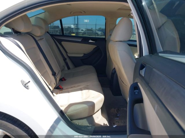 3VWLL7AJ0EM398882 Volkswagen Jetta