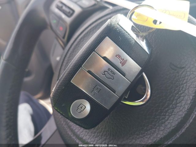 KNAGN4ADXG5098506 KIA Optima Hybrid Ex