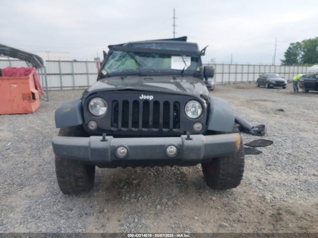 1C4BJWDGXGL269728 Jeep 2016