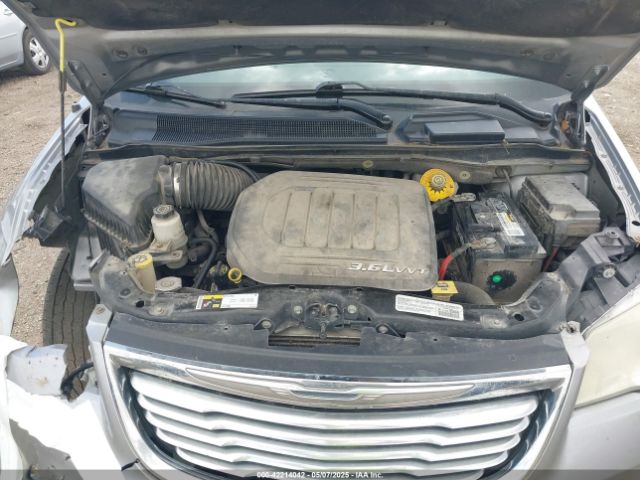 2014 CHRYSLER TOWN & COUNTRY 2C4RC1BG8ER439846 Photo 9