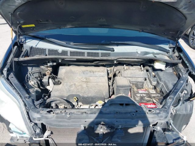 5TDKK3DC0FS613377 Toyota Sienna Le 8 Passenger